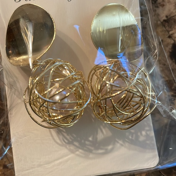 Gold Pearl Nest Drop Earrings - Picture 10 of 13